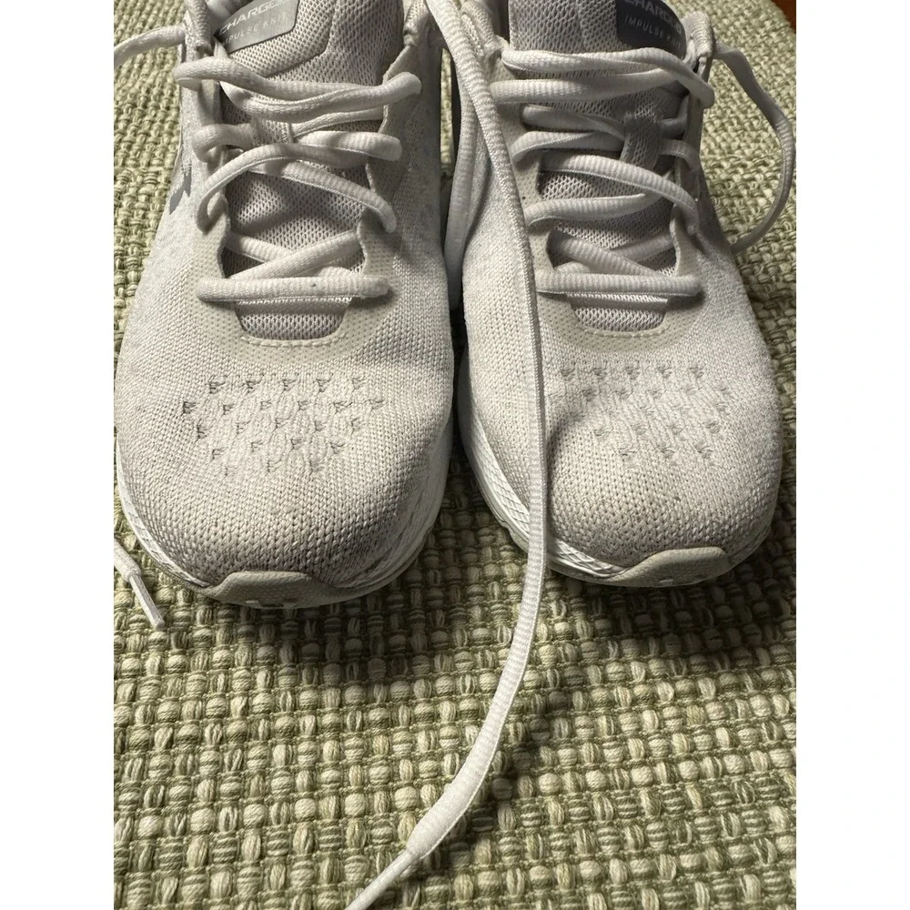 Underarmour Women's Charged Impulse Knit Sneakers Light Grey And‎ White Size 7.5